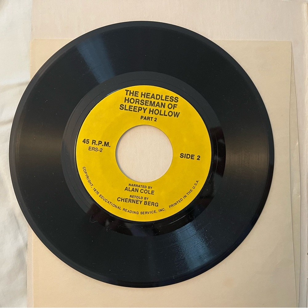 The Headless Horseman Book and vinyl Record Set - Picture 3 of 9